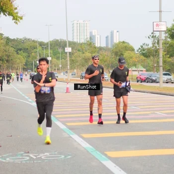 Runner Photo 5675279