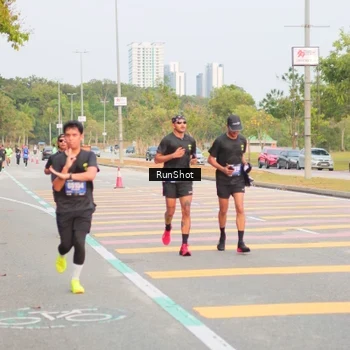 Runner Photo 5675280
