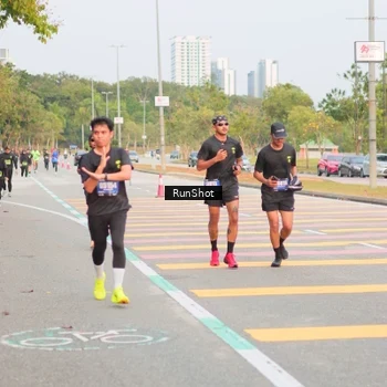 Runner Photo 5675284