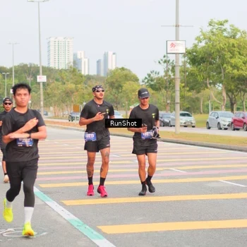 Runner Photo 5675285