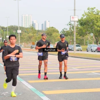 Runner Photo 5675286