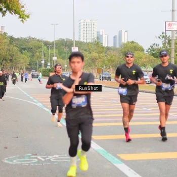 Runner Photo 5675290