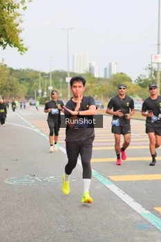 Runner Photo 5675293