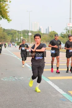 Runner Photo 5675295