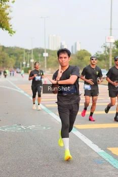 Runner Photo 5675296