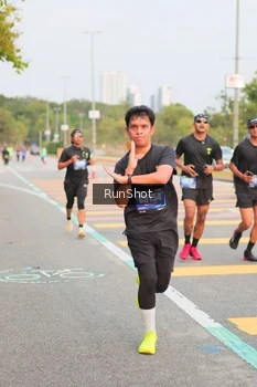 Runner Photo 5675297
