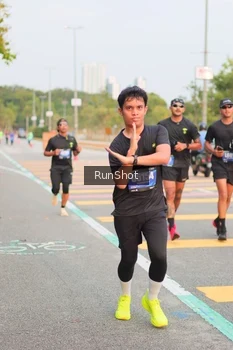 Runner Photo 5675299