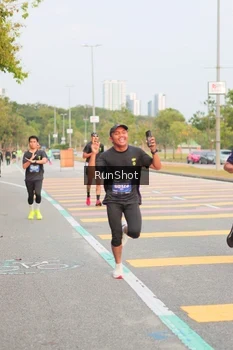 Runner Photo 5675302