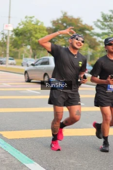 Runner Photo 5675317