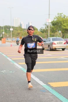 Runner Photo 5675318