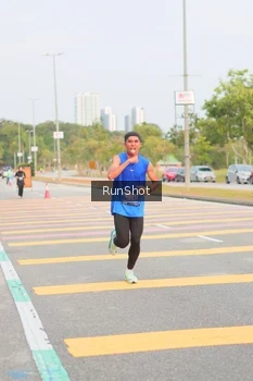Runner Photo 5675341