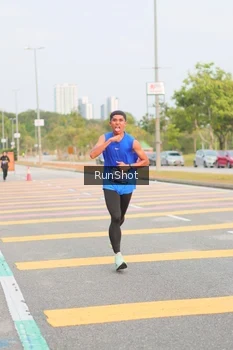 Runner Photo 5675344