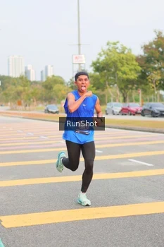 Runner Photo 5675350