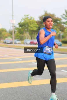 Runner Photo 5675358