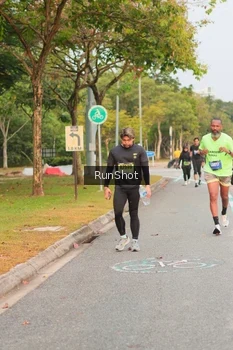Runner Photo 5675364