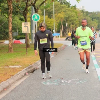 Runner Photo 5675377