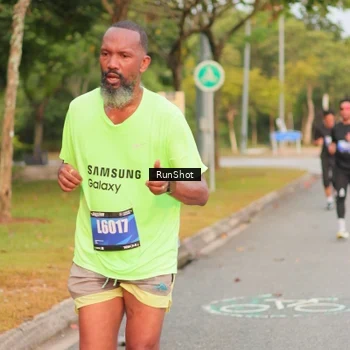 Runner Photo 5675380