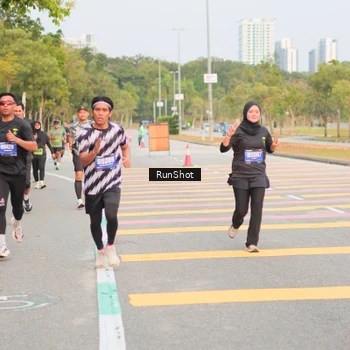 Runner Photo 5675381