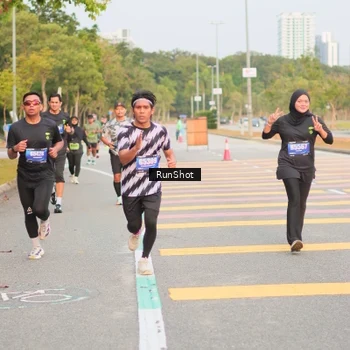 Runner Photo 5675383