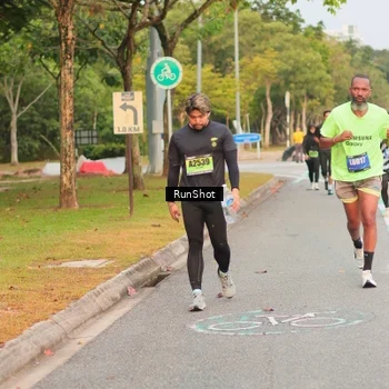 Runner Photo 5675384