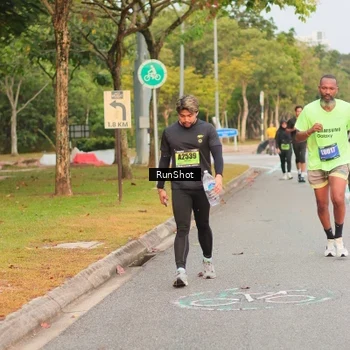 Runner Photo 5675387