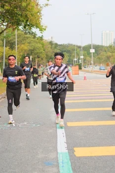 Runner Photo 5675391