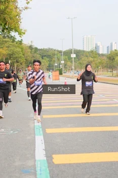 Runner Photo 5675392