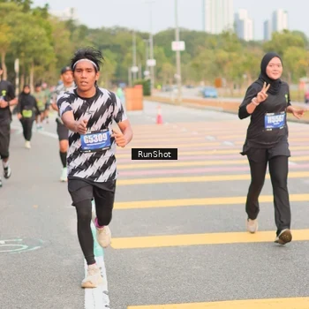 Runner Photo 5675398