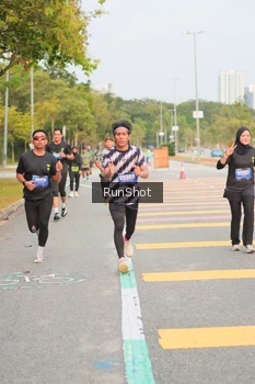 Runner Photo 5675404