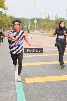 Runner Photo 5675405