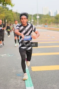 Runner Photo 5675414
