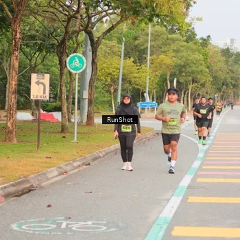 Runner Photo 5675427