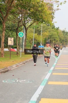 Runner Photo 5675431