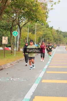 Runner Photo 5675440