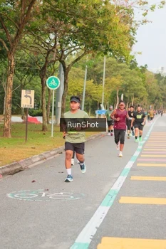 Runner Photo 5675443