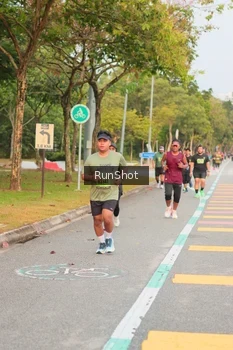 Runner Photo 5675447