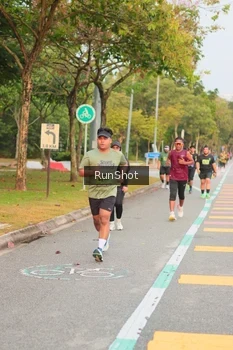 Runner Photo 5675452