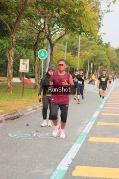 Runner Photo 5675465
