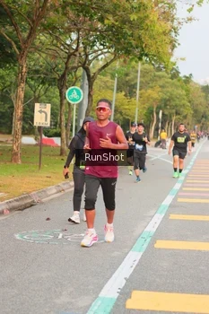 Runner Photo 5675466