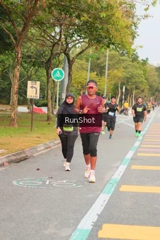 Runner Photo 5675467