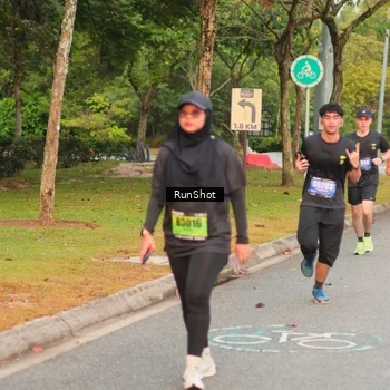 Runner Photo 5675468