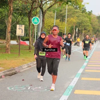 Runner Photo 5675471