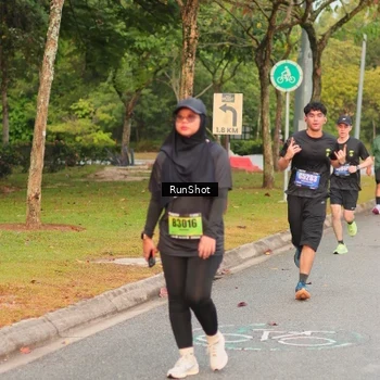 Runner Photo 5675472