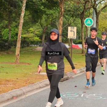 Runner Photo 5675473
