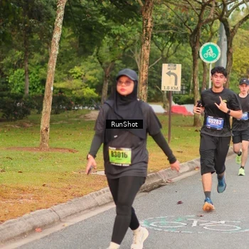Runner Photo 5675475