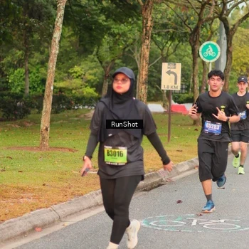 Runner Photo 5675476