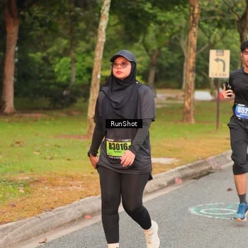 Runner Photo 5675479