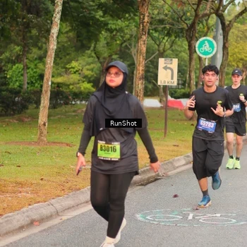 Runner Photo 5675484