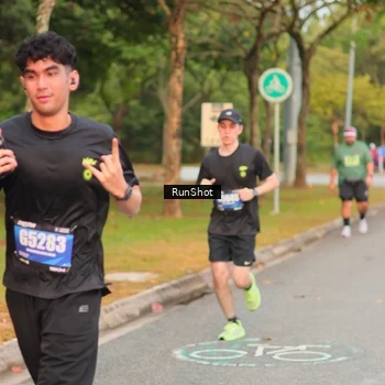 Runner Photo 5675485