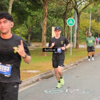 Runner Photo 5675487